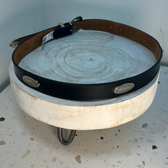 Black Leather Sliver Metal Accented Western Belt - Picture 7 of 10